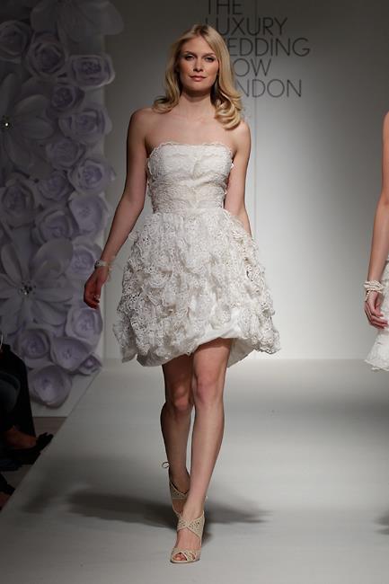Heels vs Flats for Your Wedding Day: The Complete Guide