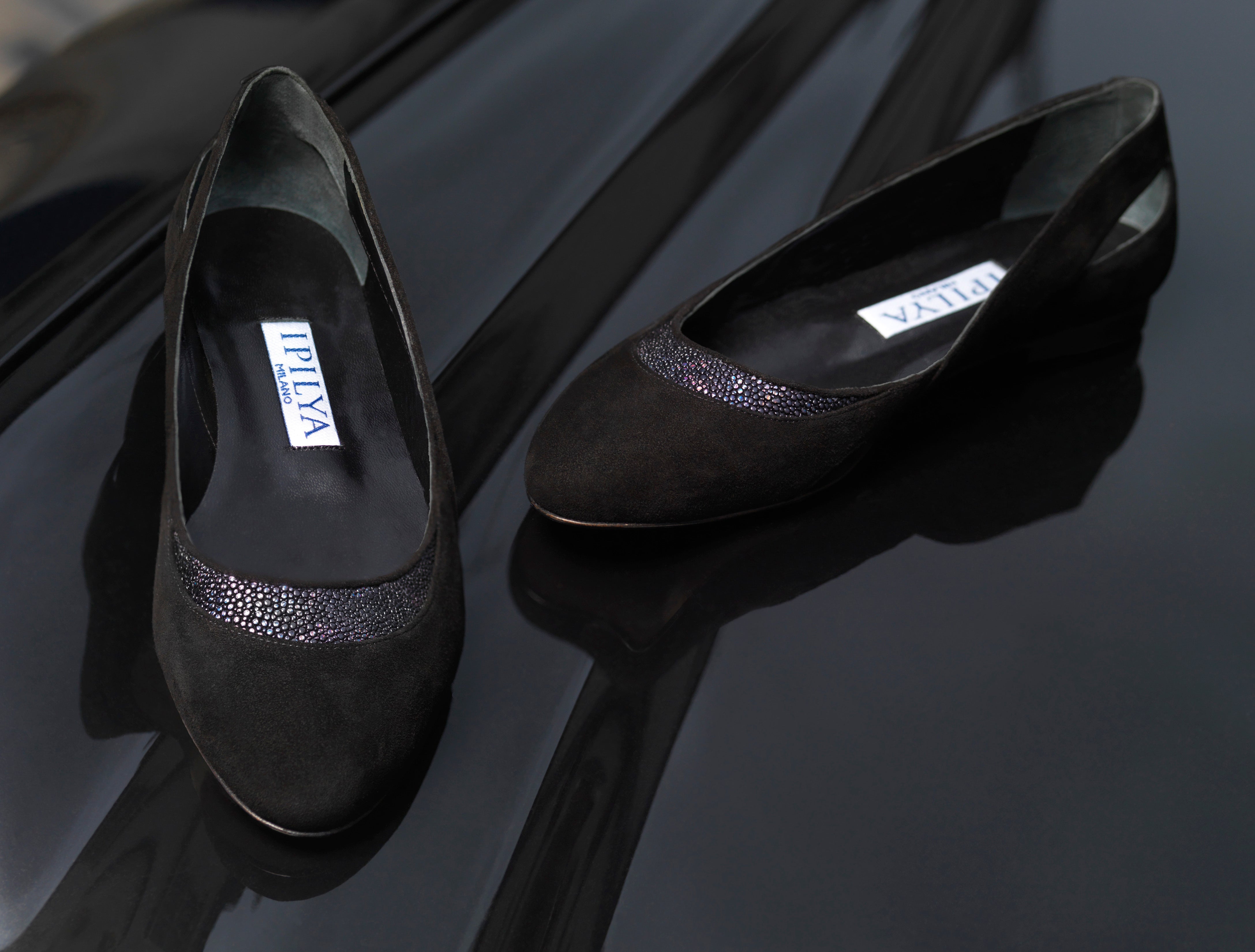 KYLIE Iridescence Stingray Flats